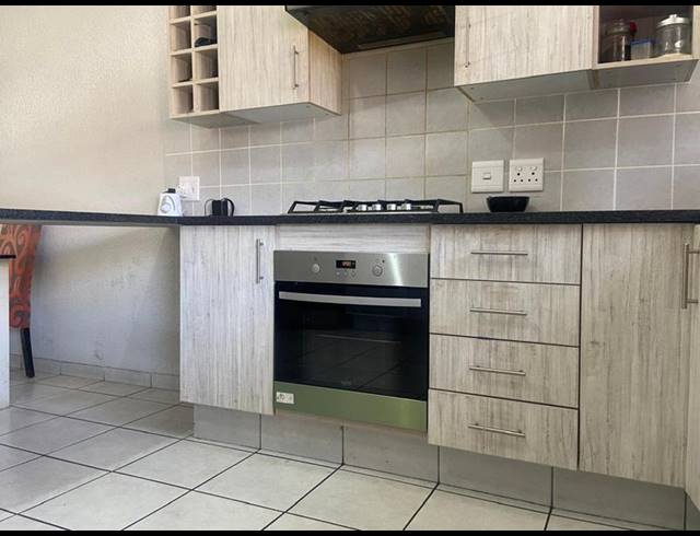 3 BEDROOM TOWNHOUSE FOR SALE IN NEWMARKET